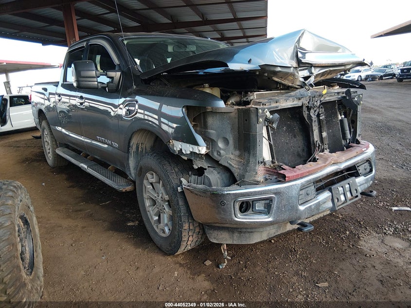 1N6BA1F48HN508198 2017 Nissan Titan Xd Sv Diesel auction photo 1