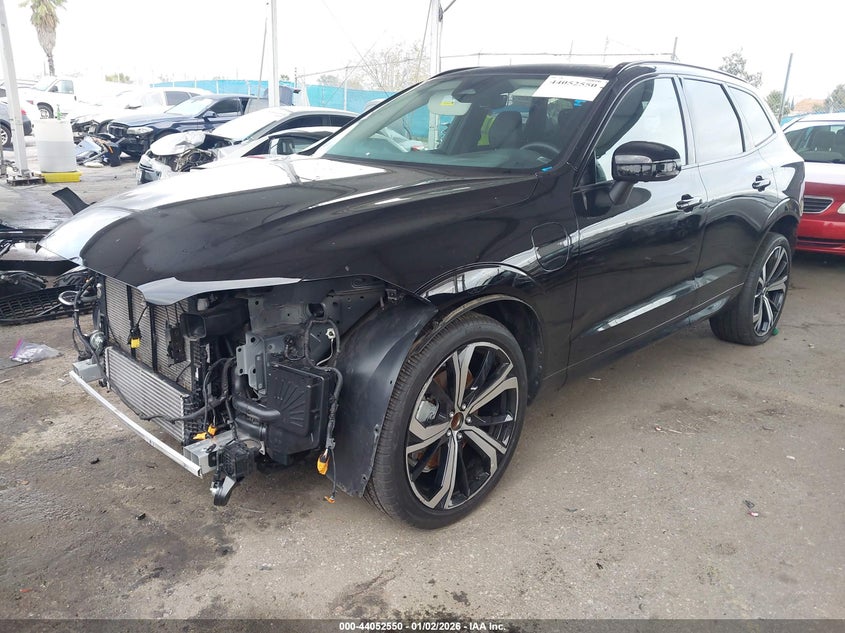 2024 Volvo Xc60 Recharge Plug-In Hybrid T8 Ultimate Dark Theme