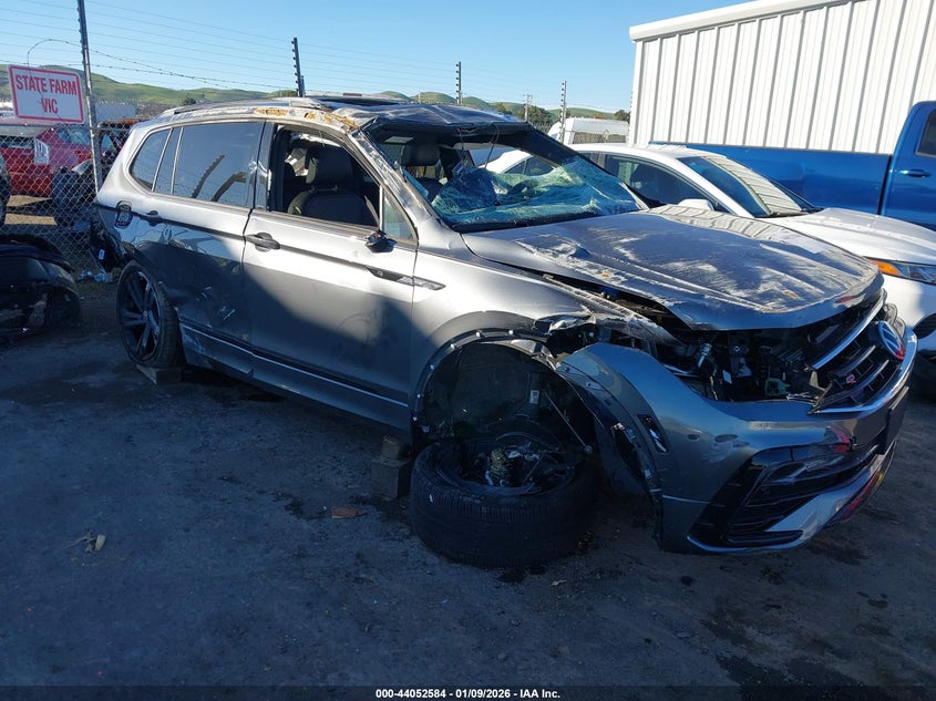 2024 Volkswagen Tiguan 2.0T Se R-Line Black