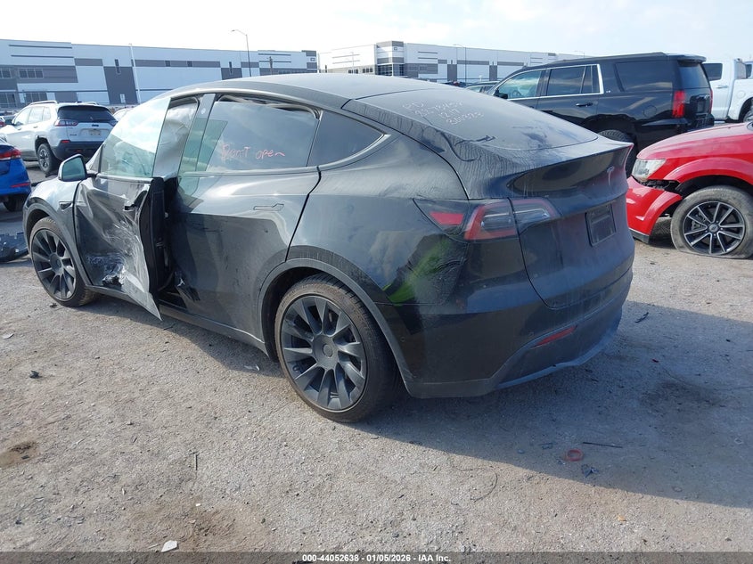 VIN 5YJYGAEEXMF300323 2021 TESLA MODEL Y LONG RANGE DUAL MOTOR ALL-WHEEL DRIVE