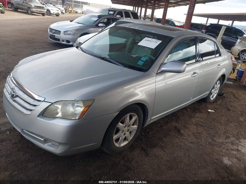 2005 Toyota Avalon Xls