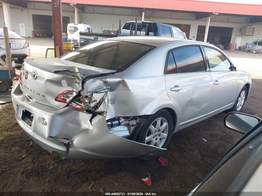2005 Toyota Avalon Xls