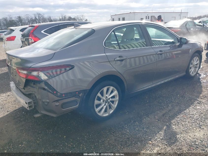 2022 Toyota Camry Le