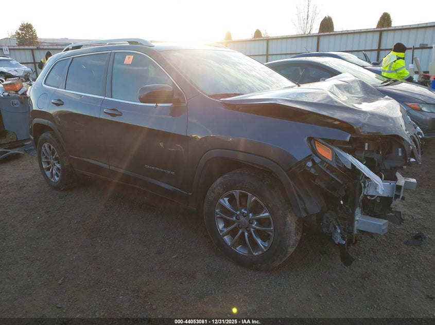 1C4PJMLB8KD363285 2019 Jeep Cherokee Latitude Plus 4X4 auction photo 1