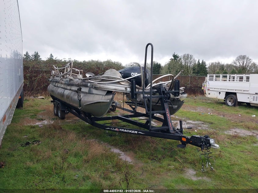 2023 Suntracker Other