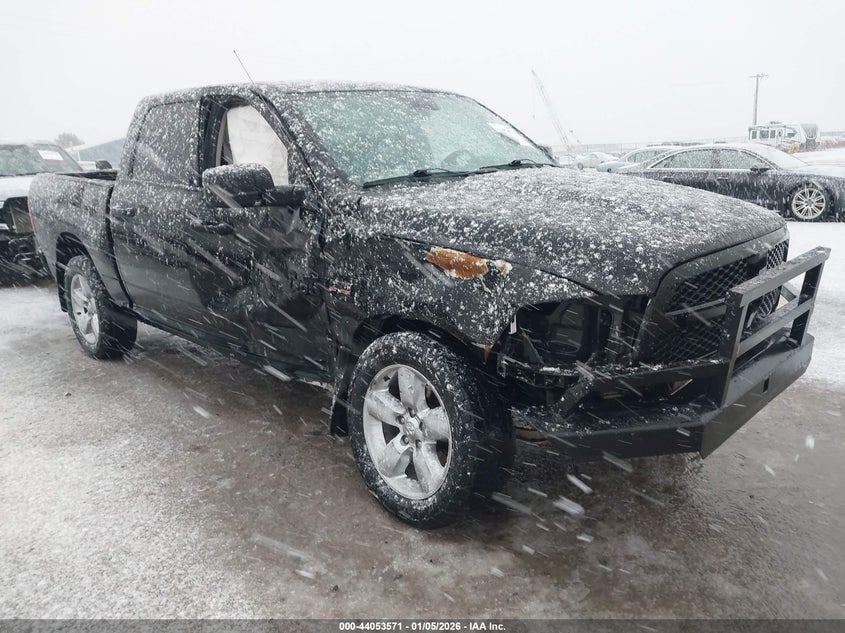 2019 Ram 1500 Classic Express 4X4 5'7 Box