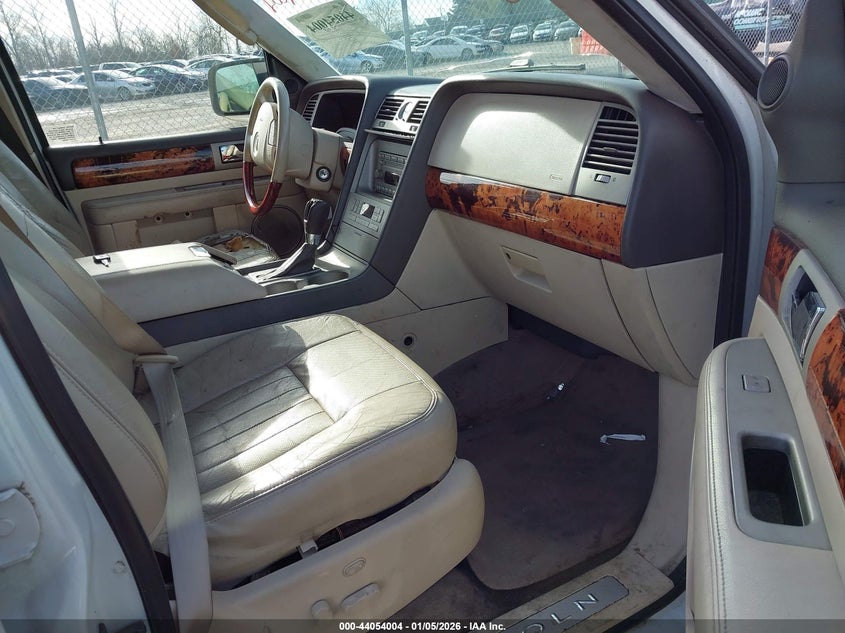 2004 Lincoln Navigator