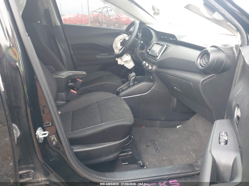 2022 Nissan Kicks S Xtronic Cvt