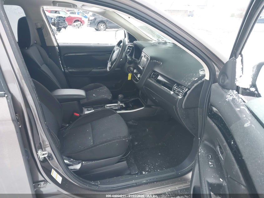 2020 Mitsubishi Outlander Es 2.4