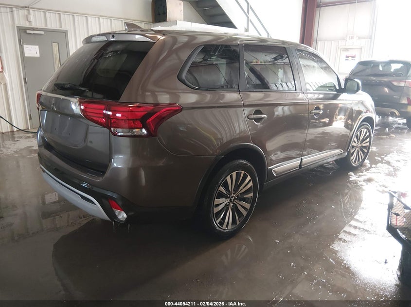 2020 Mitsubishi Outlander Es 2.4
