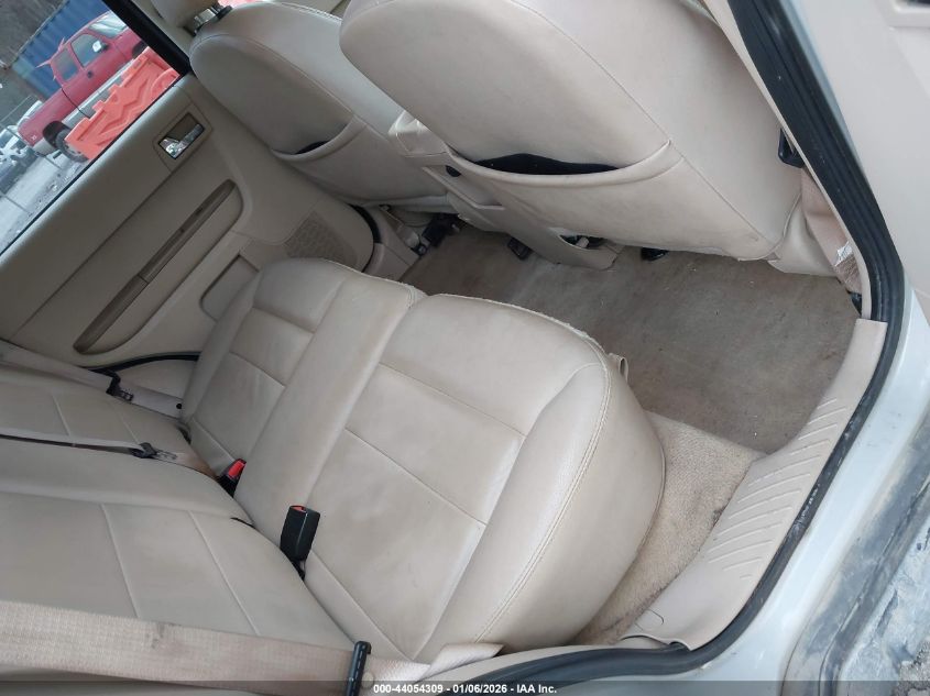 2008 Ford Escape Limited VIN: 1FMCU94108KB27027 Lot: 44054309