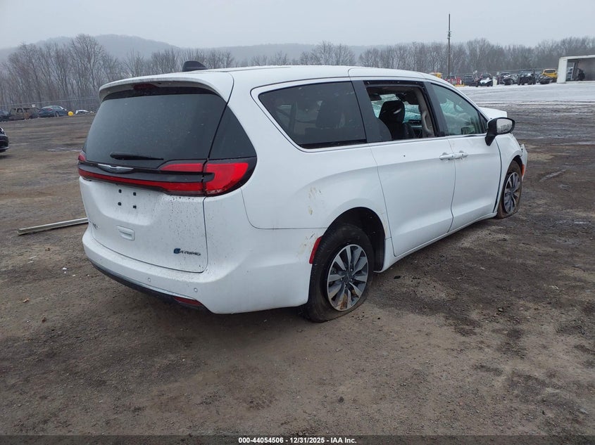 2023 Chrysler Pacifica Hybrid Touring L