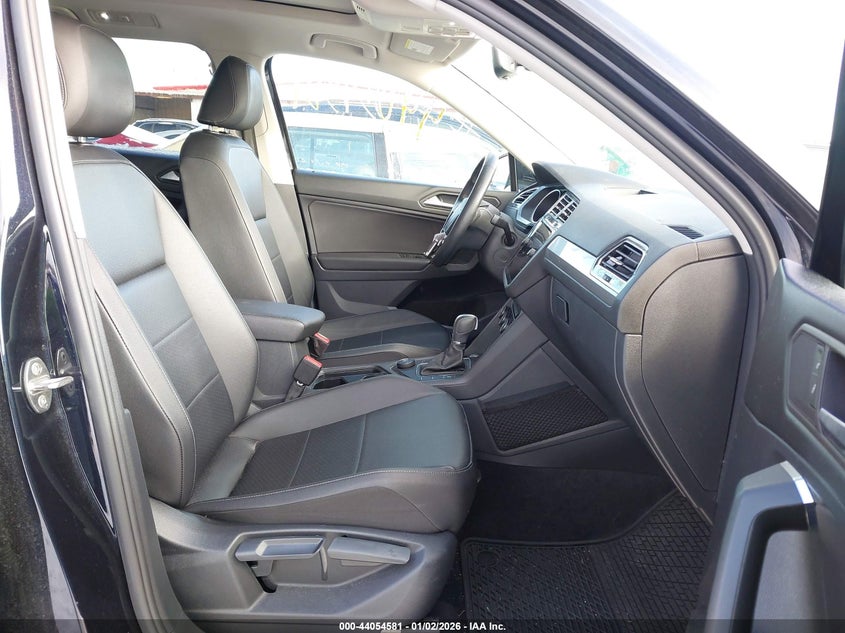 2019 Volkswagen Tiguan 2.0T Se/2.0T Sel/2.0T Sel R-Line/2.0T Sel R-Line Black