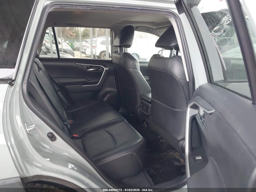 VIN 2T3A1RFV9KC056320 2019 TOYOTA RAV4 XLE PREMIUM