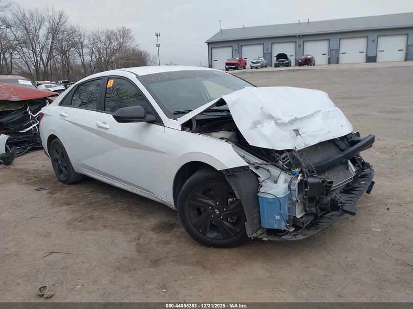 2022 Hyundai Elantra Sel