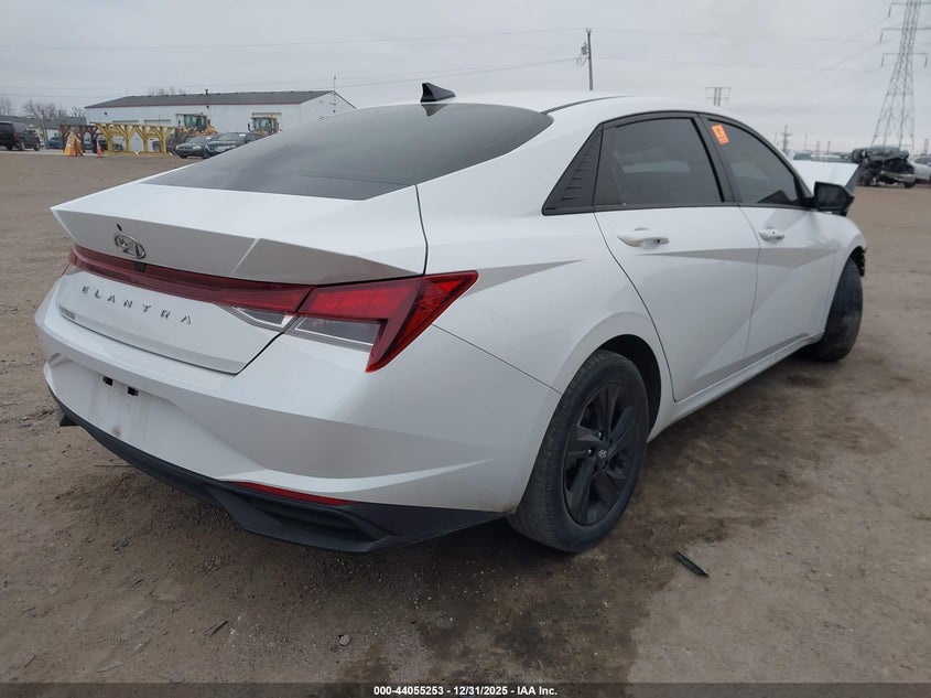 2022 Hyundai Elantra Sel