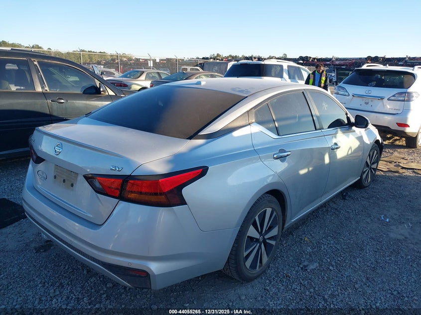 VIN 1N4BL4DV2MN410617 2021 NISSAN ALTIMA SV FWD