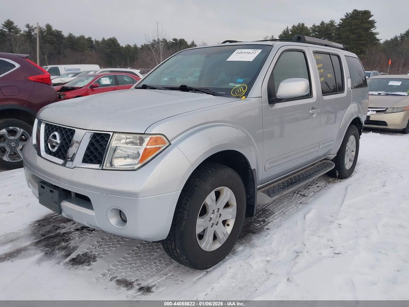 2005 Nissan Pathfinder Le