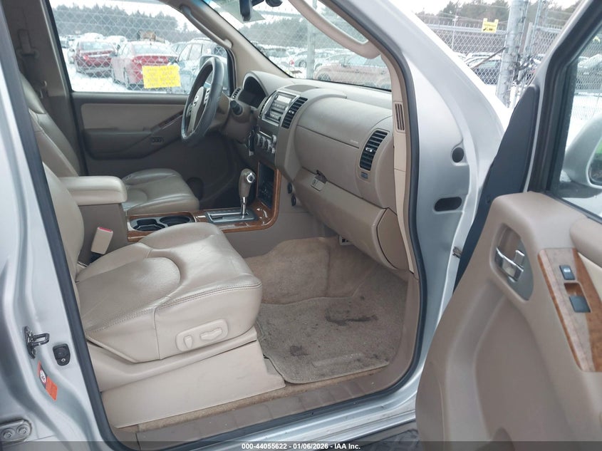 2005 Nissan Pathfinder Le
