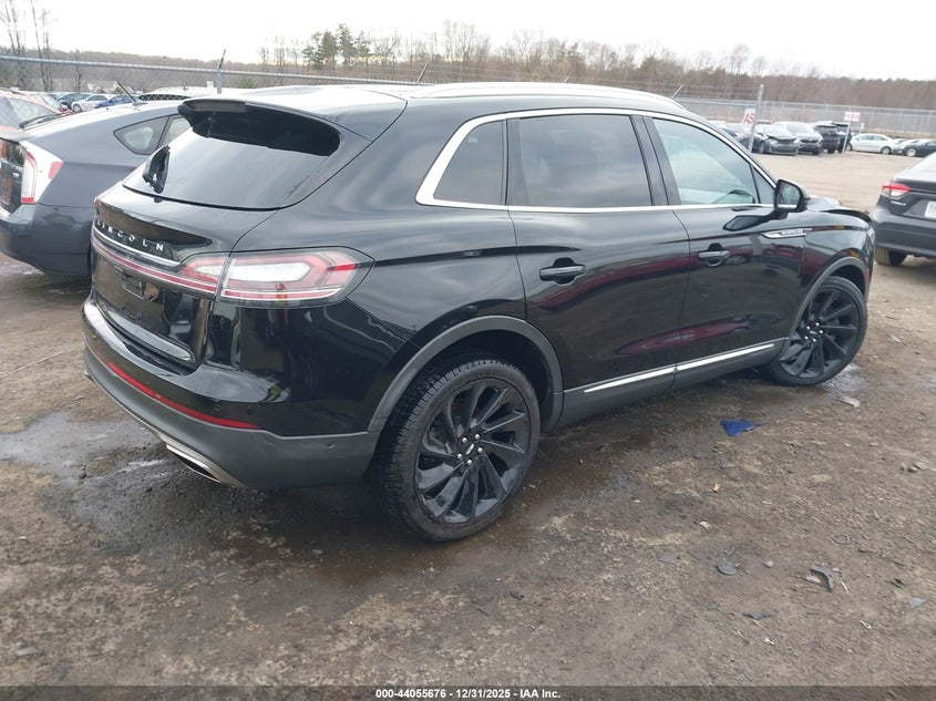 2021 Lincoln Nautilus Reserve