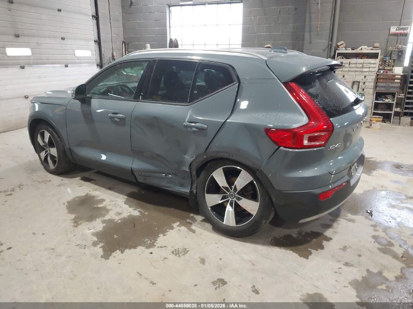 2021 Volvo Xc40 T5 Momentum