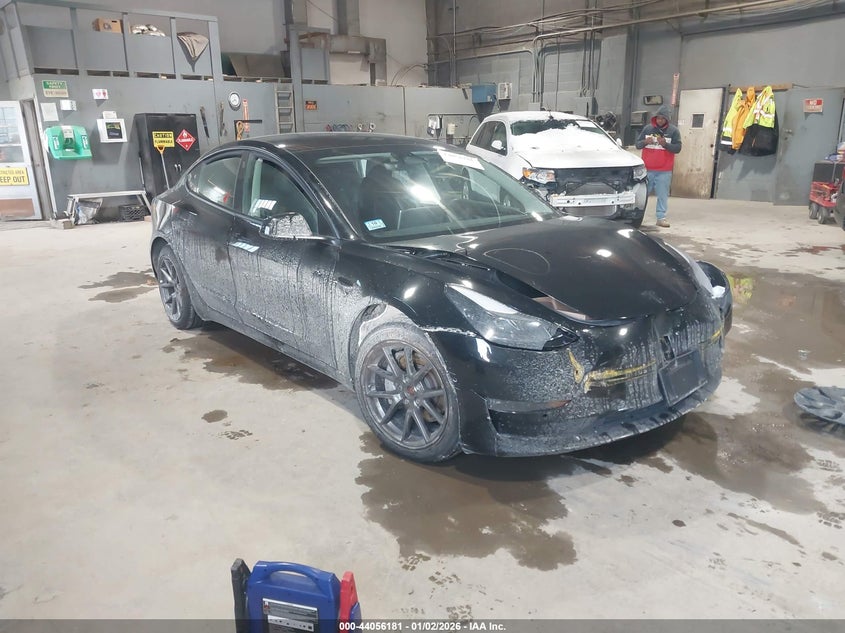 2022 Tesla Model 3 Long Range Dual Motor All-Wheel Drive