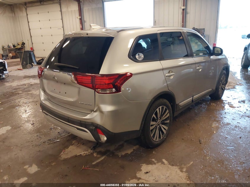 2019 Mitsubishi Outlander Es