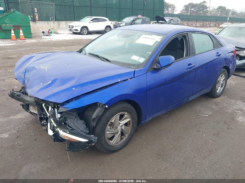 2025 Hyundai Elantra Se