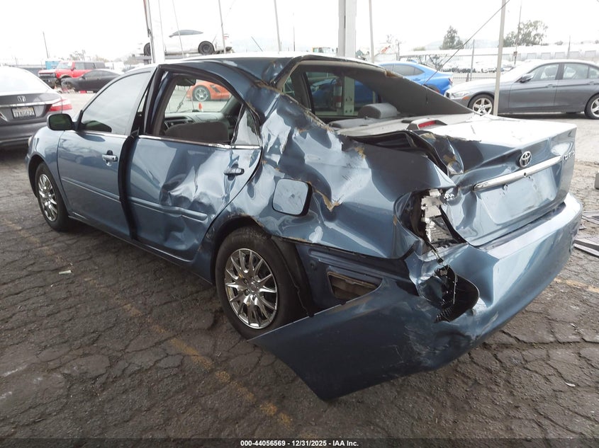 2004 Toyota Camry Le