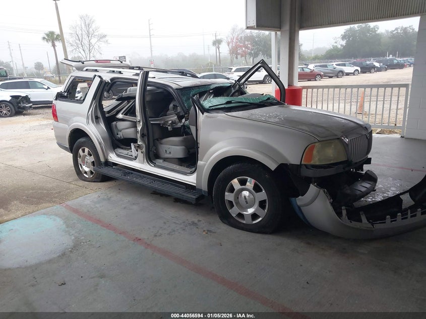 5LMFU275X5LJ22861 2005 Lincoln Navigator auction photo 1
