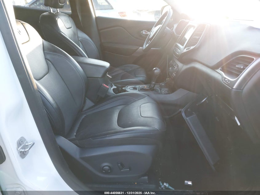 2022 Jeep Cherokee Latitude Lux 4X4