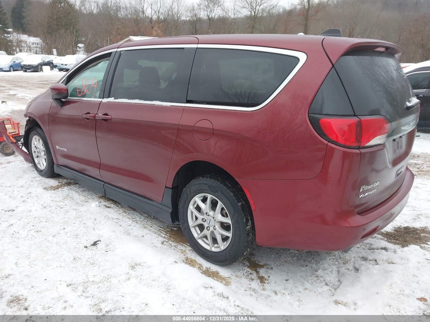 2022 Chrysler Voyager Lx