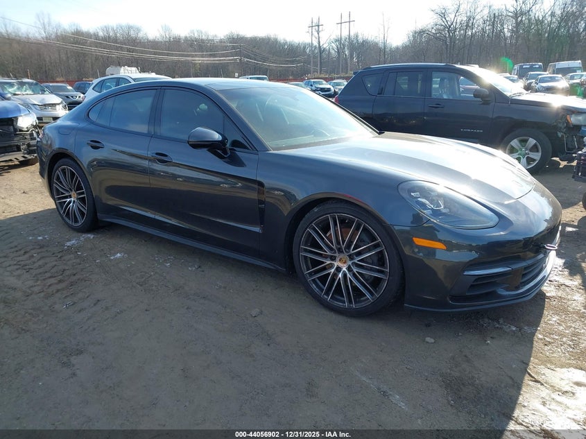 PORSCHE PANAMERA 4S