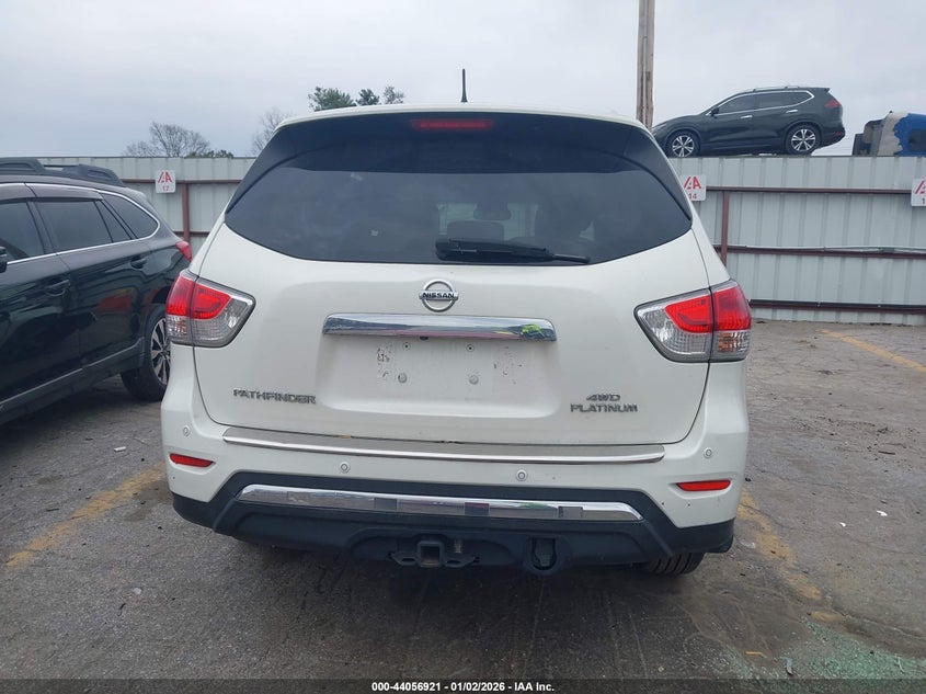 2015 Nissan Pathfinder Platinum VIN: 5N1AR2MM0FC615475 Lot: 44056921