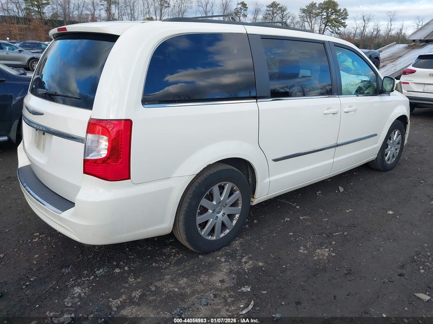 2013 Chrysler Town & Country Touring