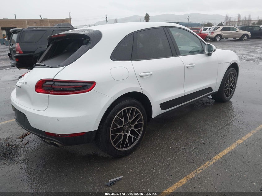 2015 Porsche Macan S