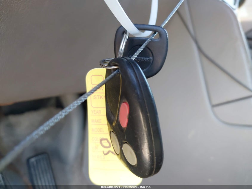 2003 Chevrolet Tahoe Lt VIN: 1GNEC13Z73R110189 Lot: 44057221