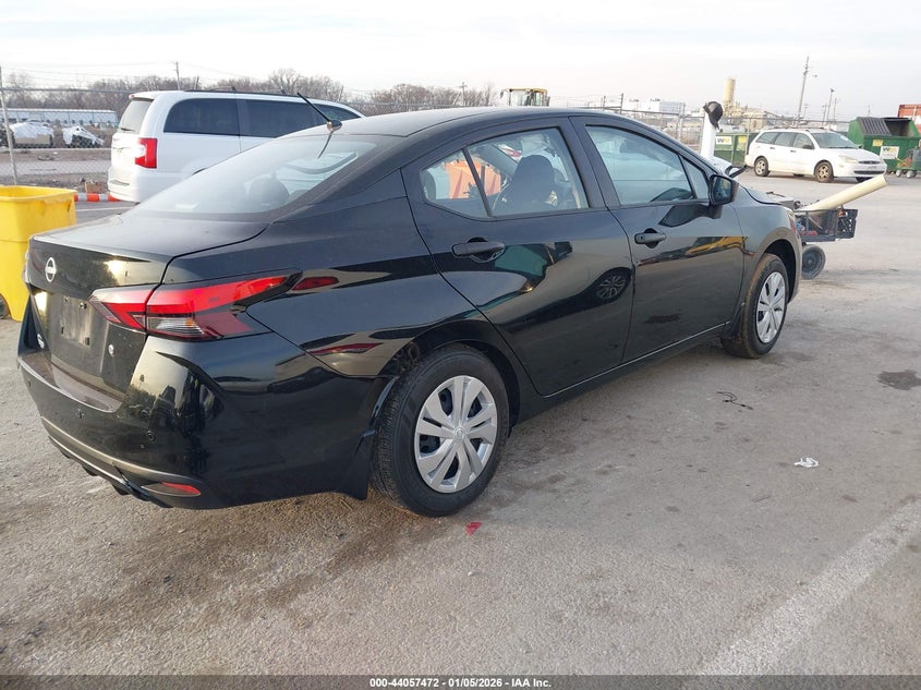 2025 Nissan Versa 1.6 S