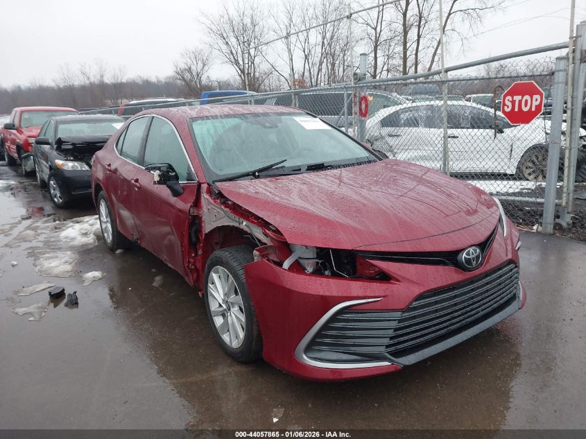 2022 Toyota Camry Le Awd