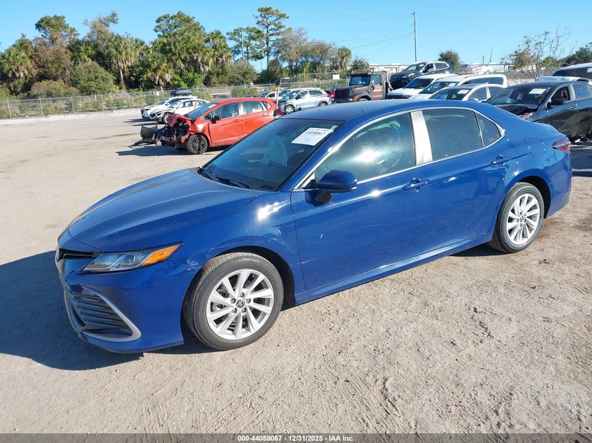 2024 Toyota Camry Le