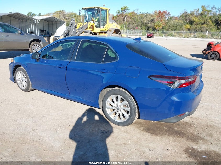 2024 Toyota Camry Le