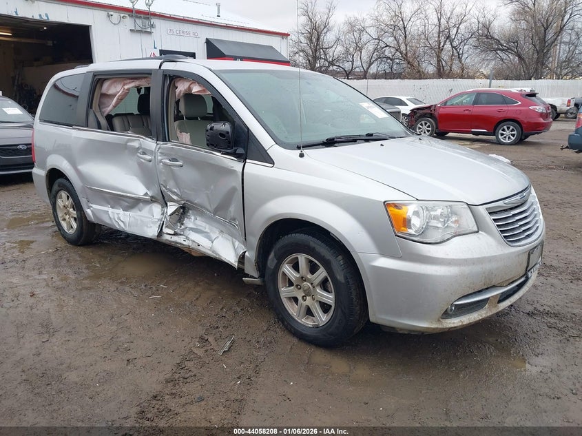 2012 Chrysler Town & Country Touring