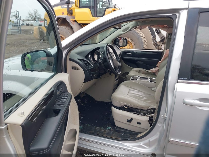 2012 Chrysler Town & Country Touring