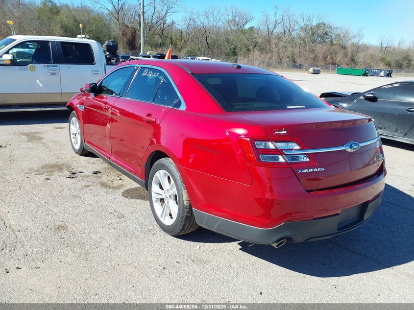 2018 Ford Taurus Sel