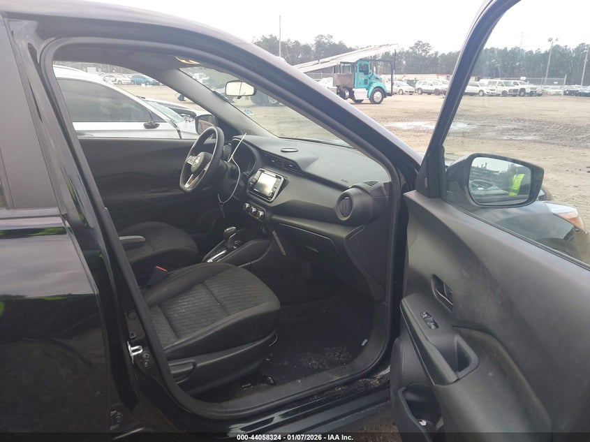 2021 Nissan Kicks S Xtronic Cvt