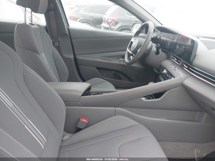 2025 Hyundai Elantra Sel Convenience