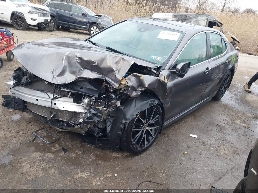 2022 Toyota Camry Se