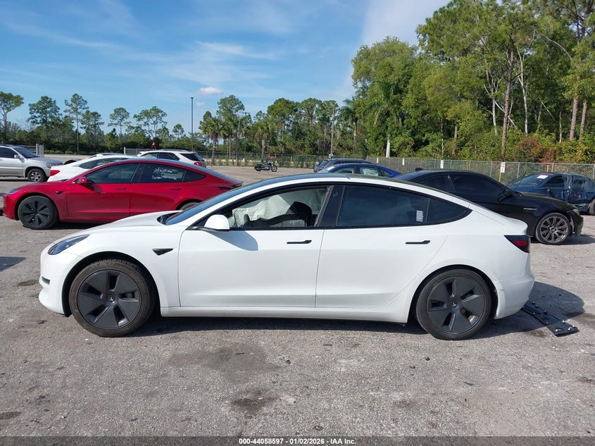 2022 Tesla Model 3 Rear-Wheel Drive VIN: 5YJ3E1EA6NF327291 Lot: 44058597