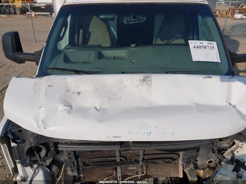 2017 GMC Savana Cutaway Work Van VIN: 1GD37TCG5H1127265 Lot: 44058725