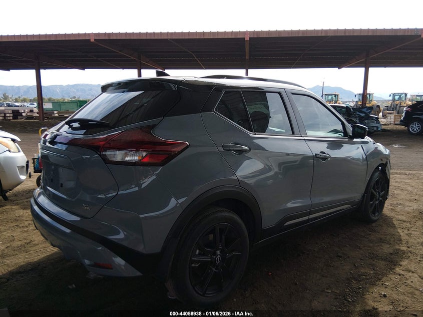 2023 Nissan Kicks Sr Xtronic Cvt